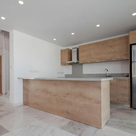 Resort Avalon 1 22 *